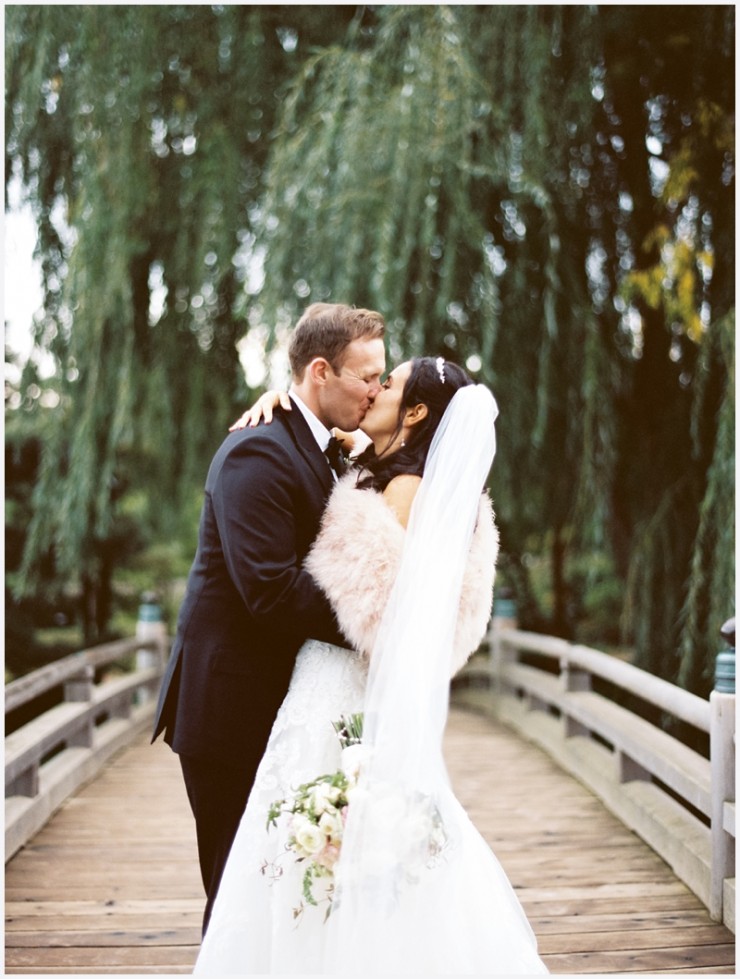 Kristin-La-Voie-Photography-Chicago-Wedding-Photographer-Chicago-Botanic-Gardens-28