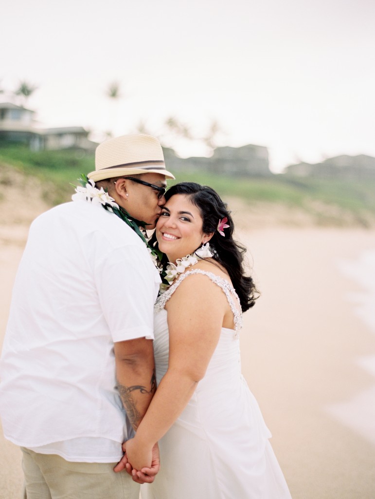 Kristin-La-Voie-Photography-Hawaii-Maui-Destination-Wedding-Photographer-Merriman's-Restaurant-Ironwoods-476