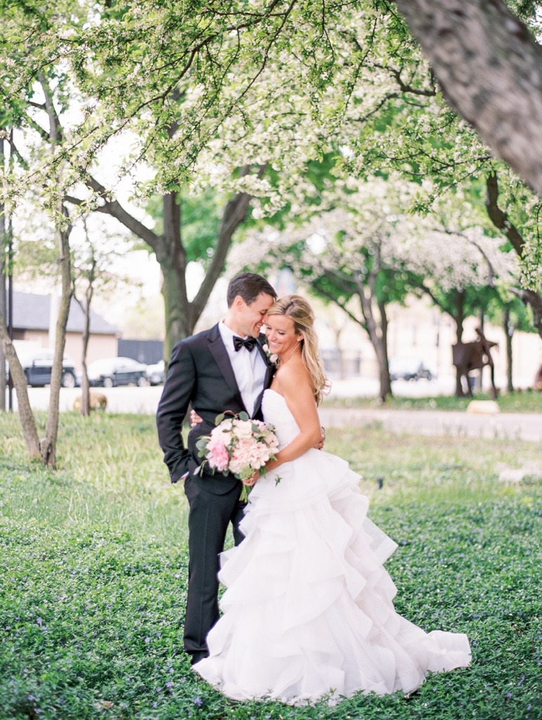 Kristin-La-Voie-Photography-Brideport-Art-Center-Chicago-Wedding-8
