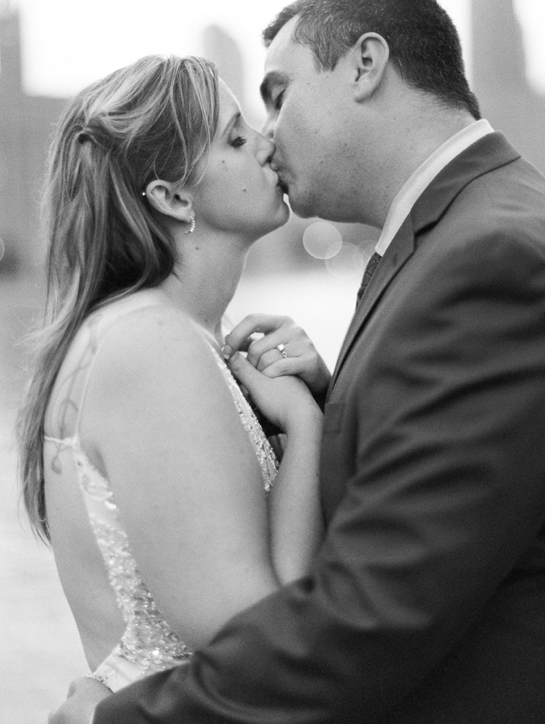 Kristin-La-Voie-Photography-Chicago-Engagement-State-street-olive-park-1