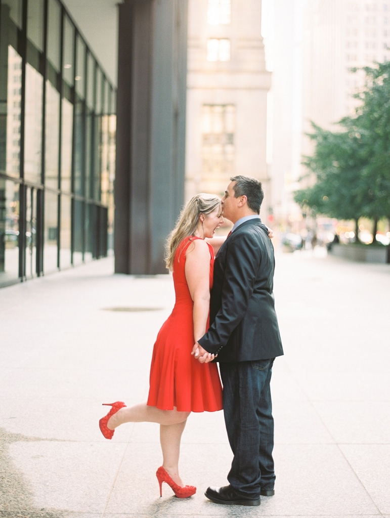 Kristin-La-Voie-Photography-Chicago-Engagement-State-street-olive-park-25