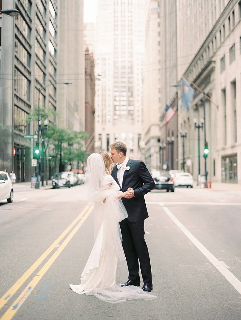 Kristin-La-Voie-Photography-Drake-Hotel-Chicago-Wedding-104