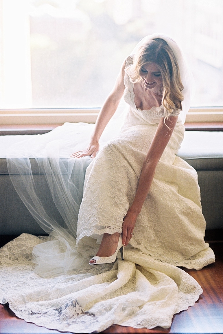 kristin-la-voie-photography-park-hyatt-chicago-wedding-38