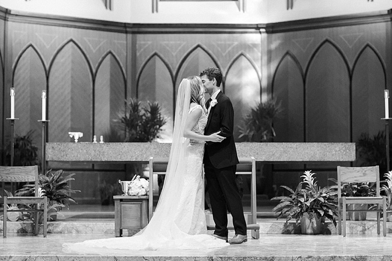 kristin-la-voie-photography-park-hyatt-chicago-wedding-70