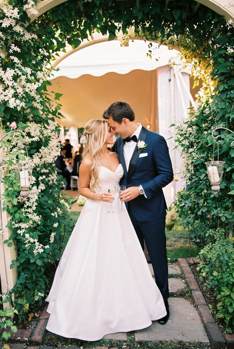 Hinsdale Glam Backyard Wedding - Kristin La Voie Photography | Chicago ...