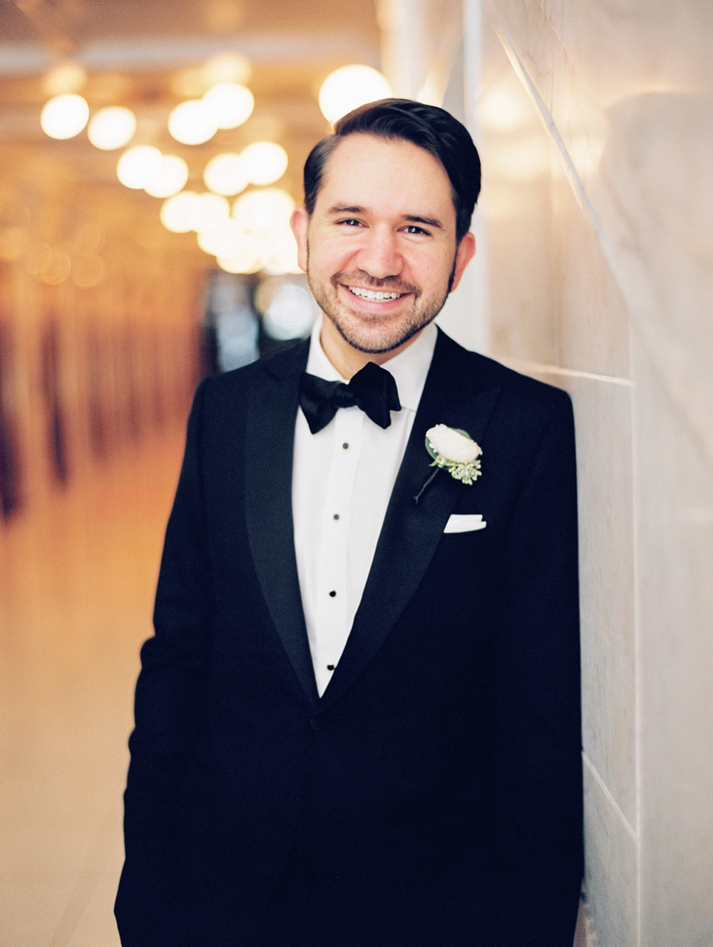 kristin-la-voie-photography-chicago-Wedding-Photographer-kimpton-gray-hotel-111