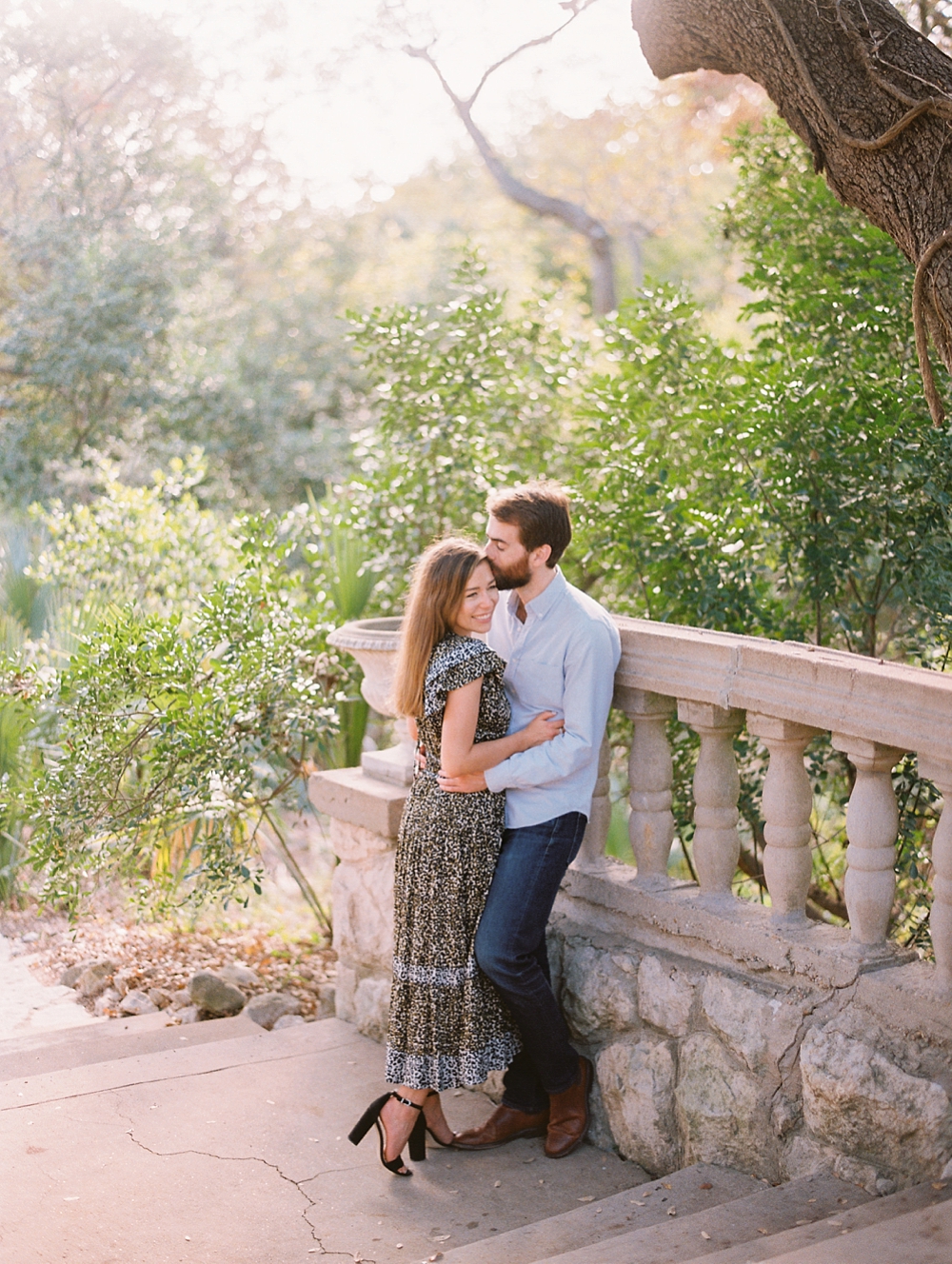 kristin-la-voie-photography-Austin-Wedding-Photographer-laguna-gloria-commodore-perry-estate-engagement-105