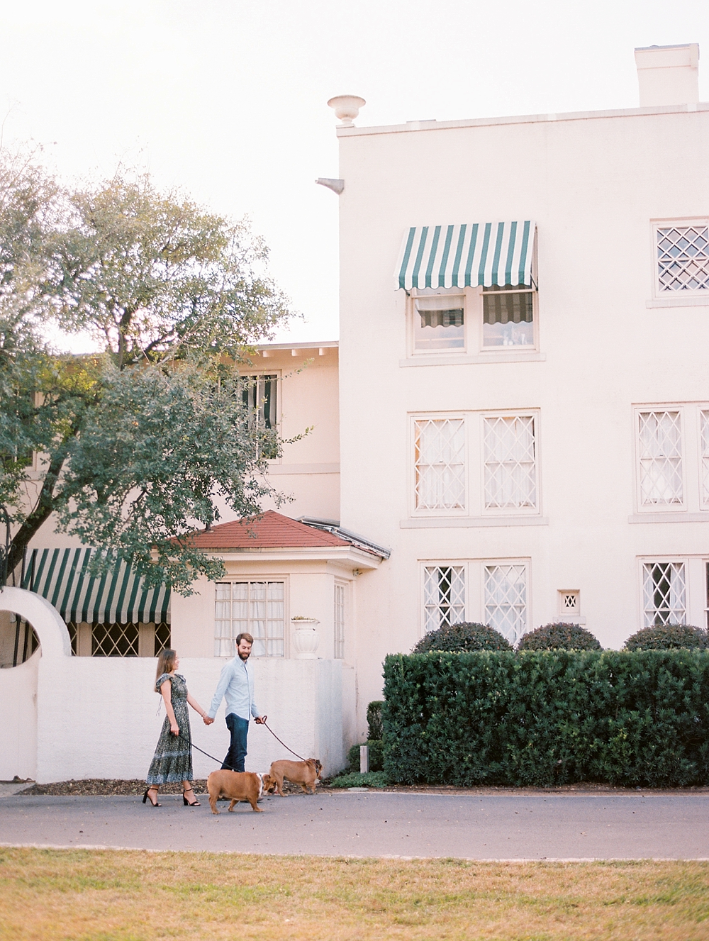 kristin-la-voie-photography-Austin-Wedding-Photographer-laguna-gloria-commodore-perry-estate-engagement-45