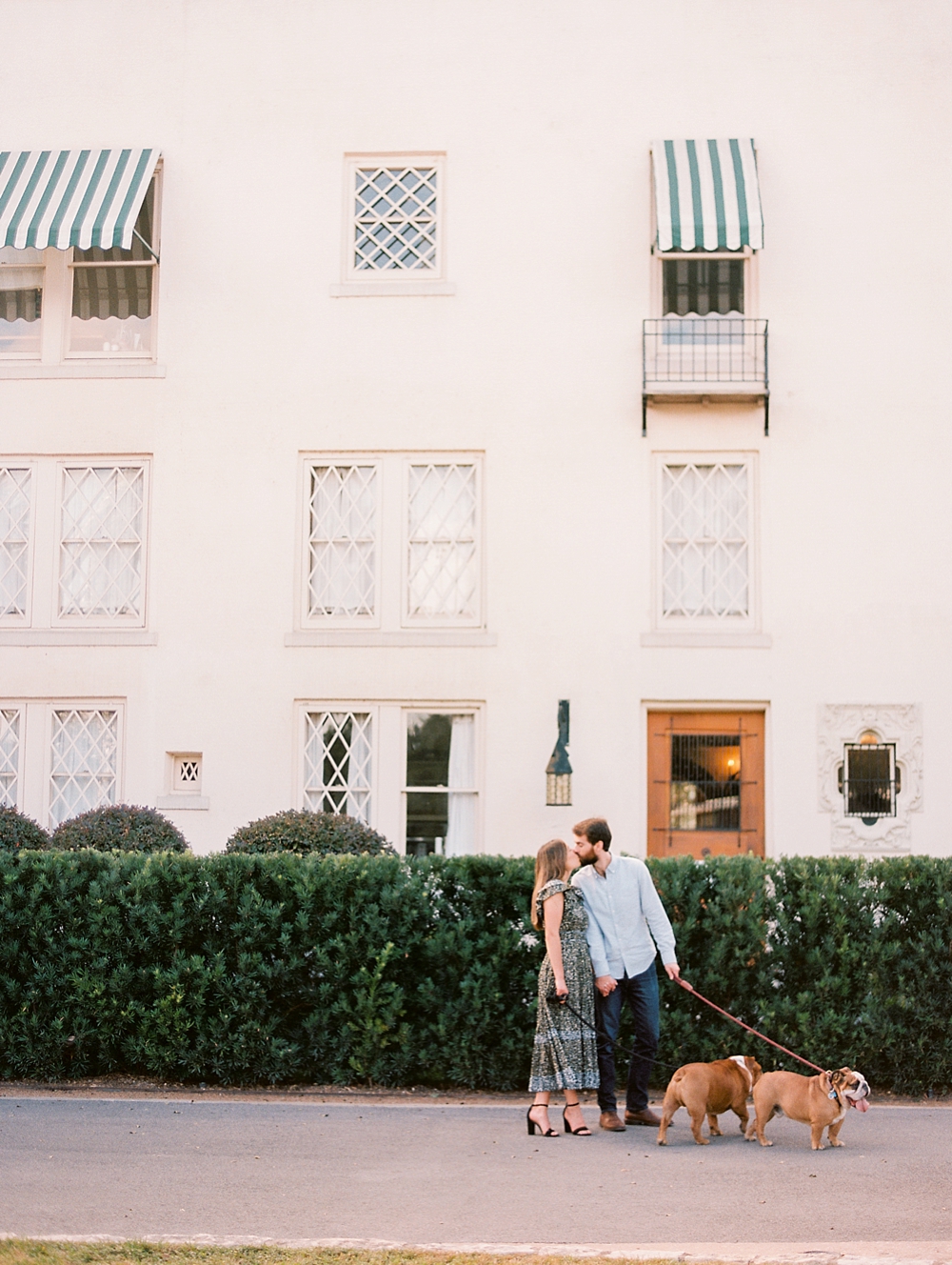 kristin-la-voie-photography-Austin-Wedding-Photographer-laguna-gloria-commodore-perry-estate-engagement-47