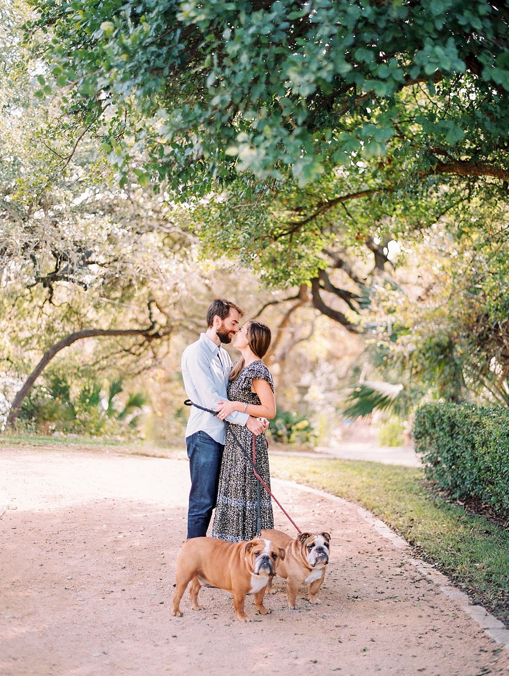 kristin-la-voie-photography-Austin-Wedding-Photographer-laguna-gloria-commodore-perry-estate-engagement-76