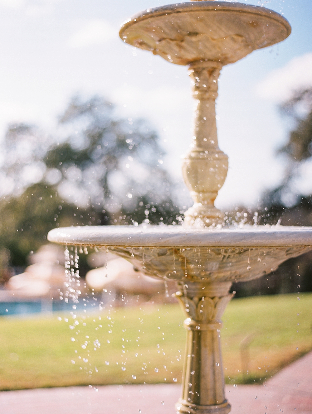 kristin-la-voie-photography-Austin-Wedding-Photographer-laguna-gloria-commodore-perry-estate-engagement-84