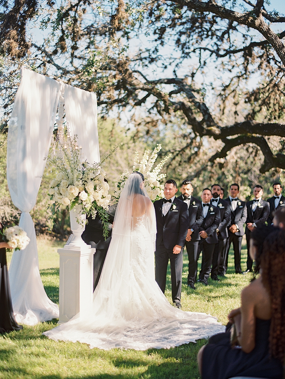 Kristin-La-Voie-Photography-ivory-oak-wedding-Austin-Texas-3
