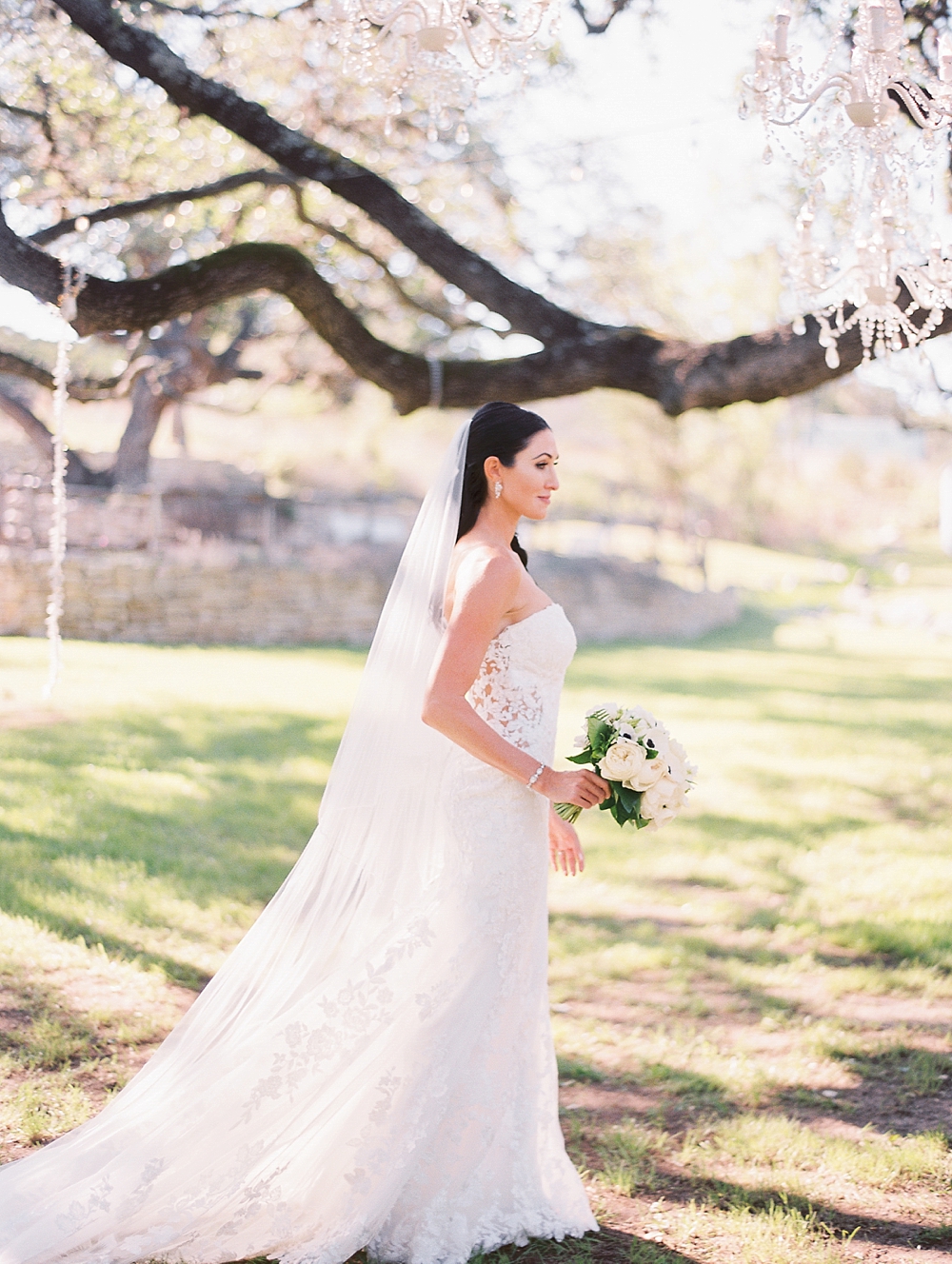 Kristin-La-Voie-Photography-ivory-oak-wedding-Austin-Texas-37