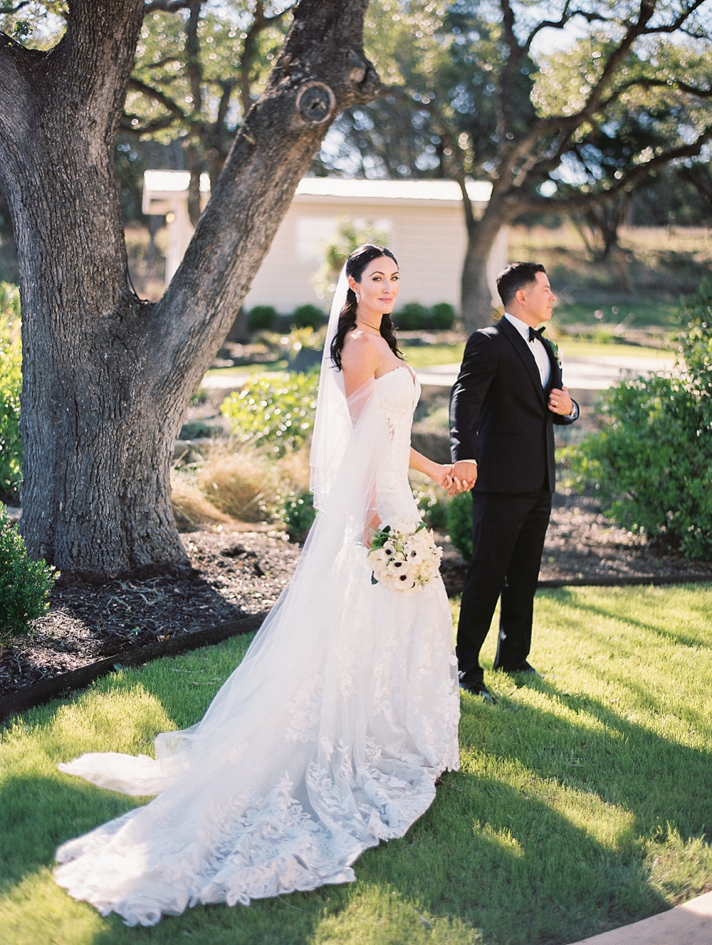 Kristin-La-Voie-Photography-ivory-oak-wedding-Austin-Texas-55