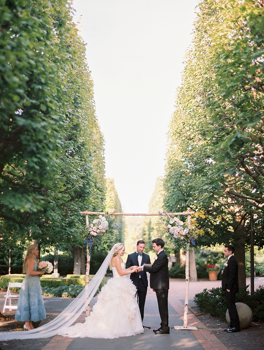 Kristin-La-Voie-Photography-chicagp-botanic-garden-wedding-156