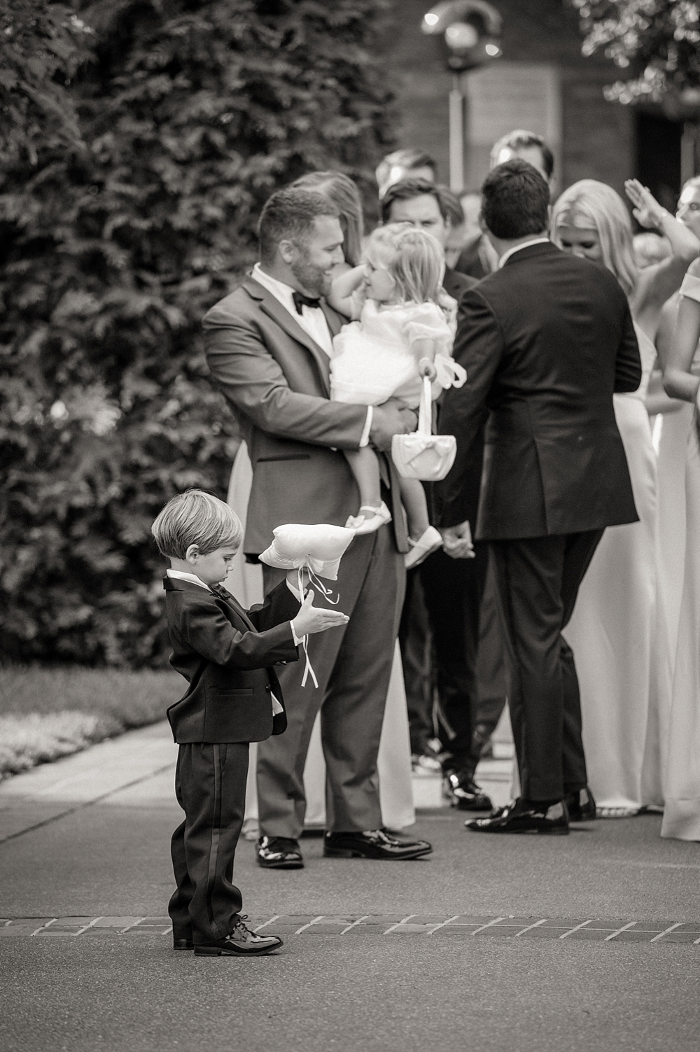 kristin-la-voie-photography-Chicago-Botanic-Garden-Wedding-8-29-21-224