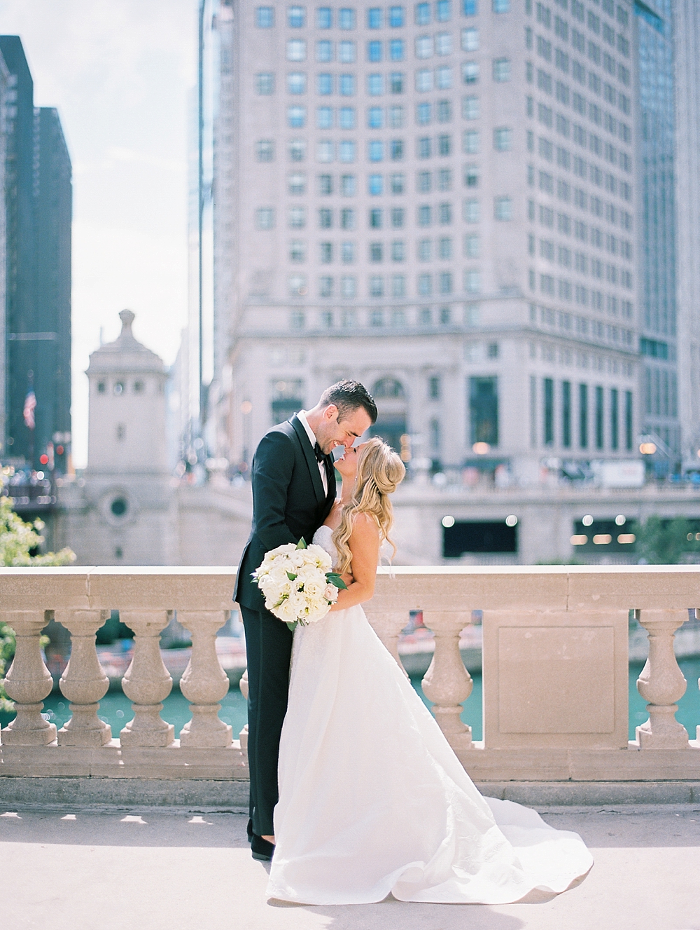 kristin-la-voie-photography-Chicago-Botanic-Garden-Wedding-8-29-21-87