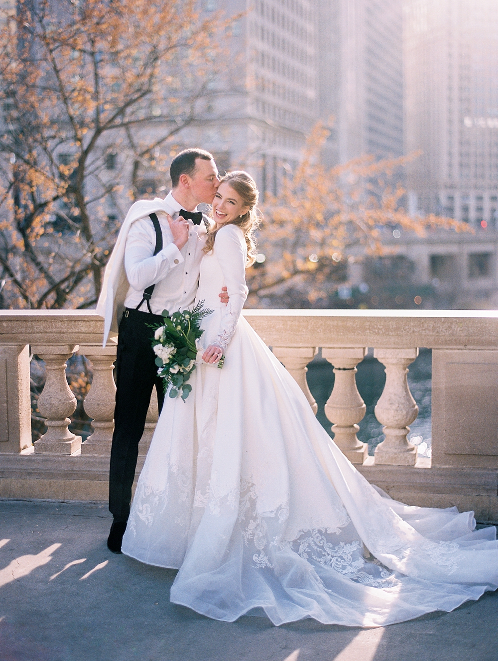 kristin-la-voie-photography-chicago-athletic-association-wedding-photographer-151