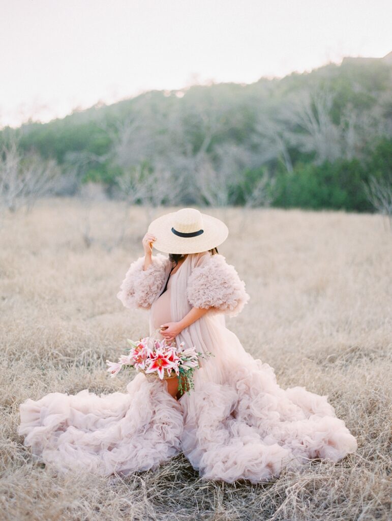 Austin Maternity Photographer Caila Quinn