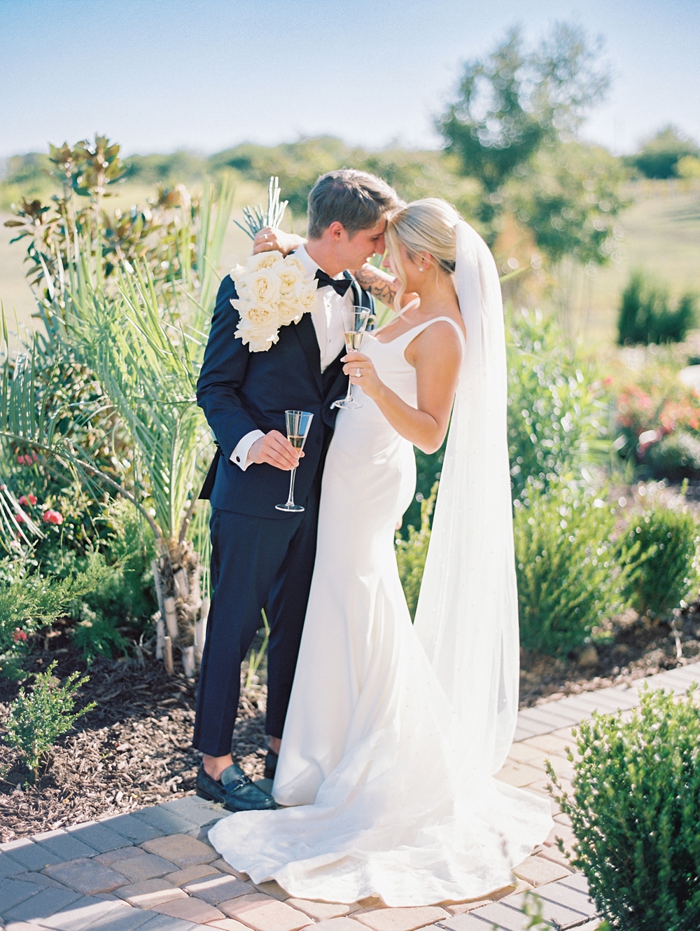Kristin-La-Voie-Photography-Dallas-Wedding-Photographer-D’Vine-Grace-Vineyard-McKinney-70